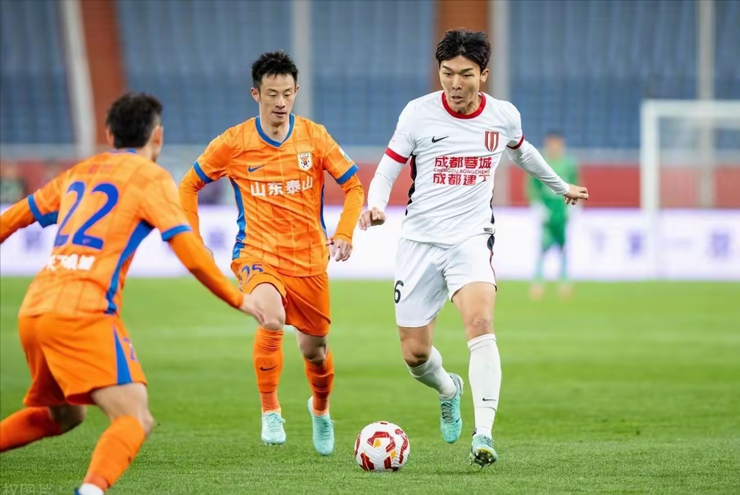 赛地聚焦——意甲赛前热度飙升，成都蓉城造点机会，底气十足，训练强度明显提升的简单介绍